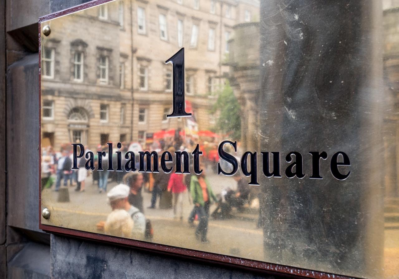 Parliament Sq Edimburgo Exterior foto